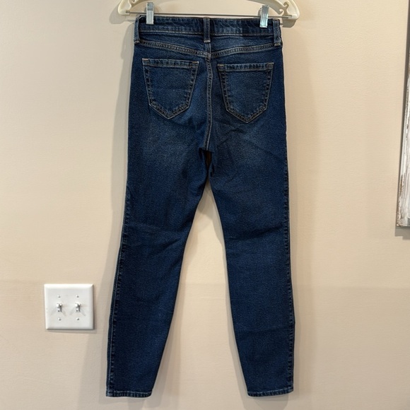 🔥Abercrombie & Fitch High Rise Dark Blue Jeans🔥 - Picture 8 of 8